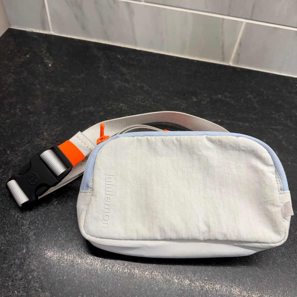 Lululemon Mini Belt Bag